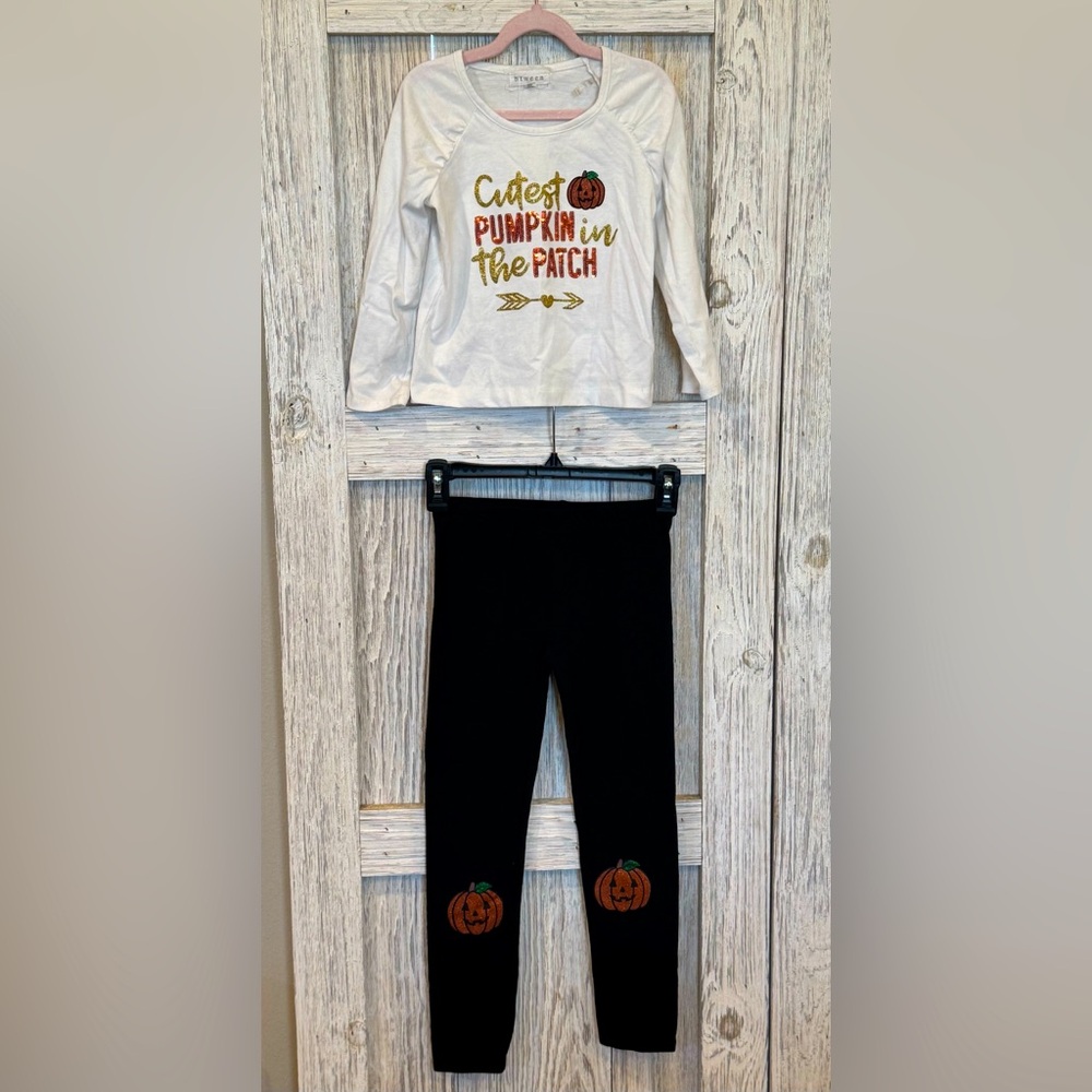Btween Halloween Set with sequence and glitter detail. Sz 7